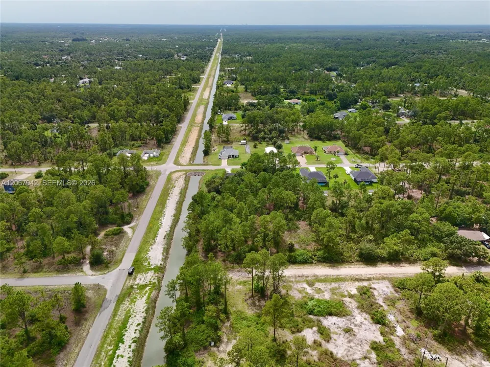 1201 LOUIS AVE Lehigh Acres, FL 33972
