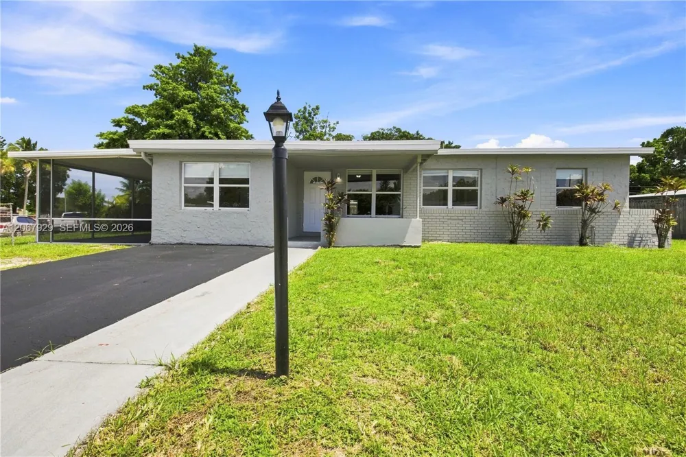 4160 SW 36th St West Park, FL 33023