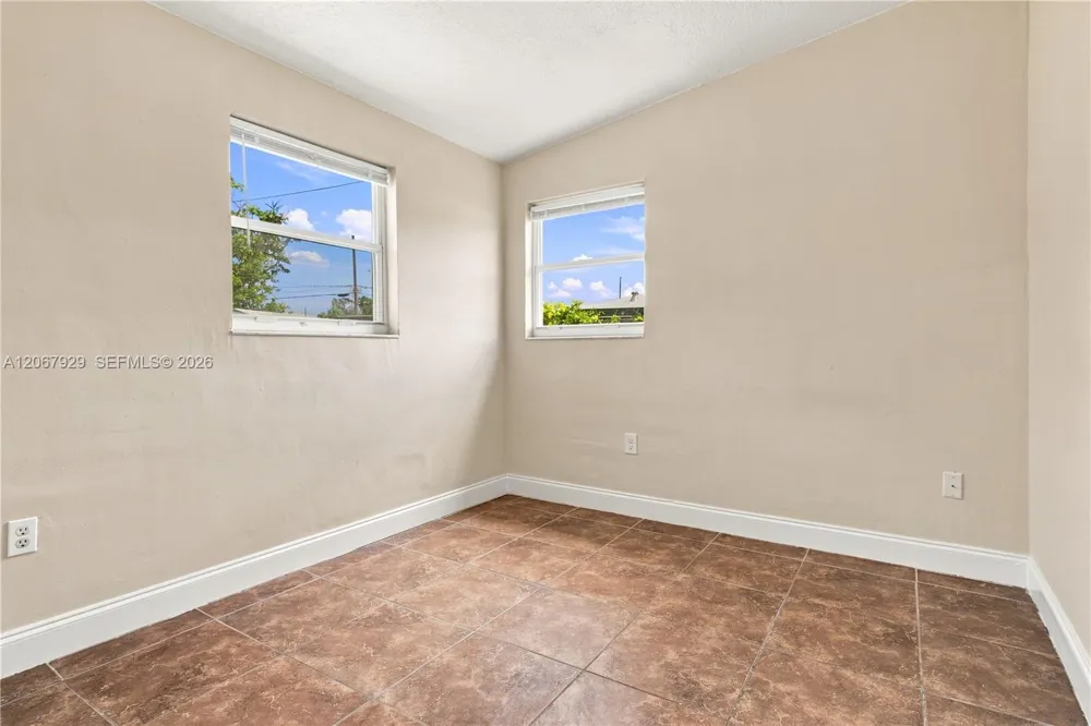4160 SW 36th St West Park, FL 33023