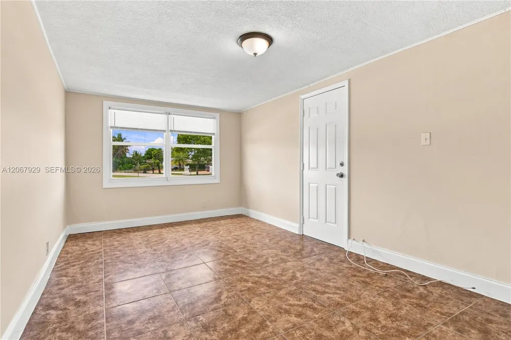 4160 SW 36th St West Park, FL 33023