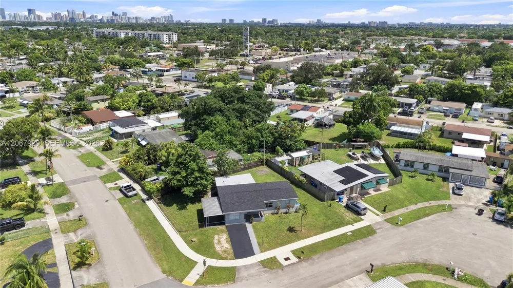 4160 SW 36th St West Park, FL 33023