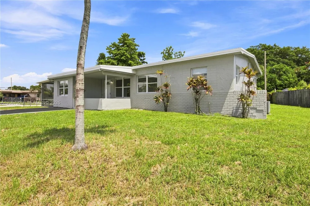 4160 SW 36th St West Park, FL 33023