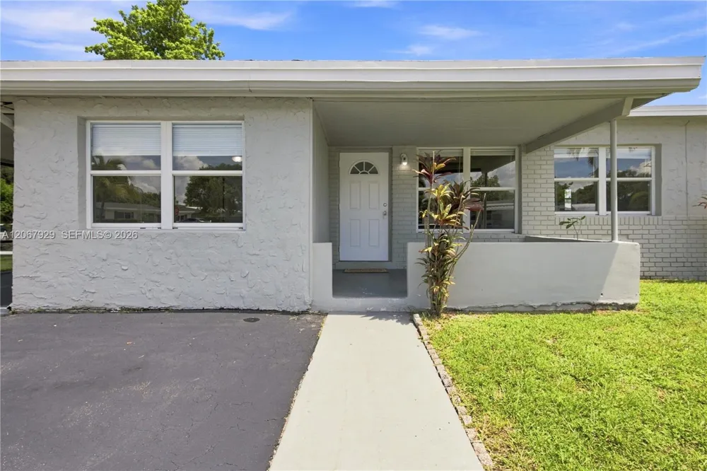 4160 SW 36th St West Park, FL 33023