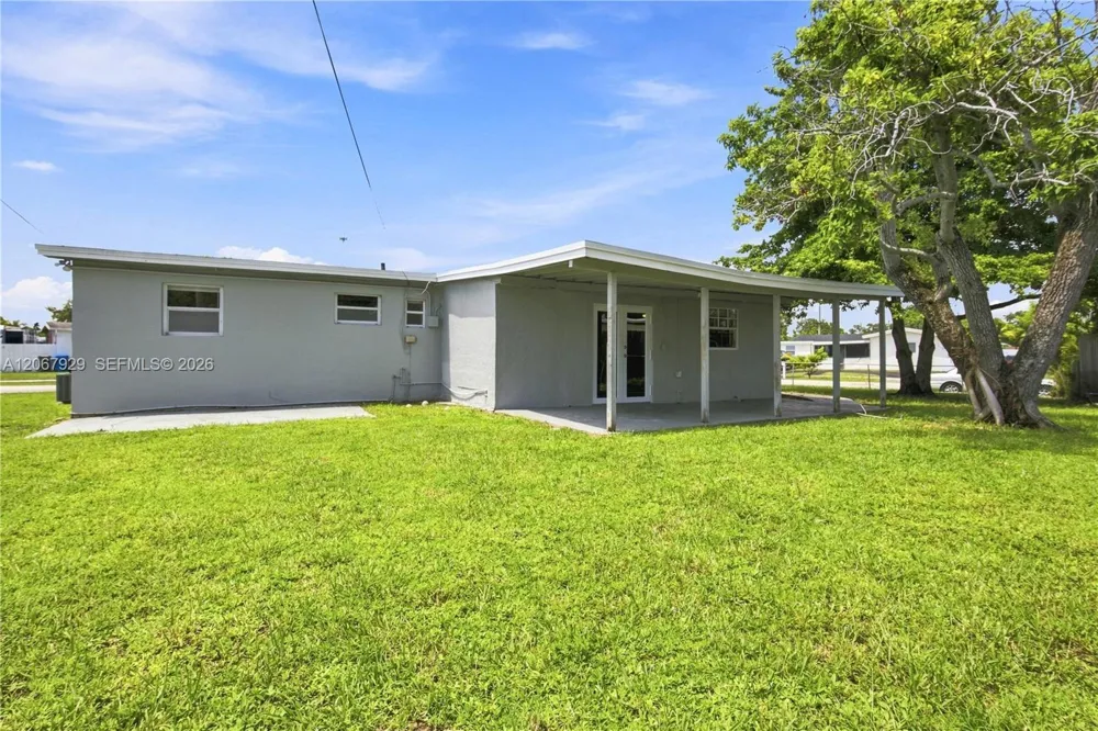4160 SW 36th St West Park, FL 33023
