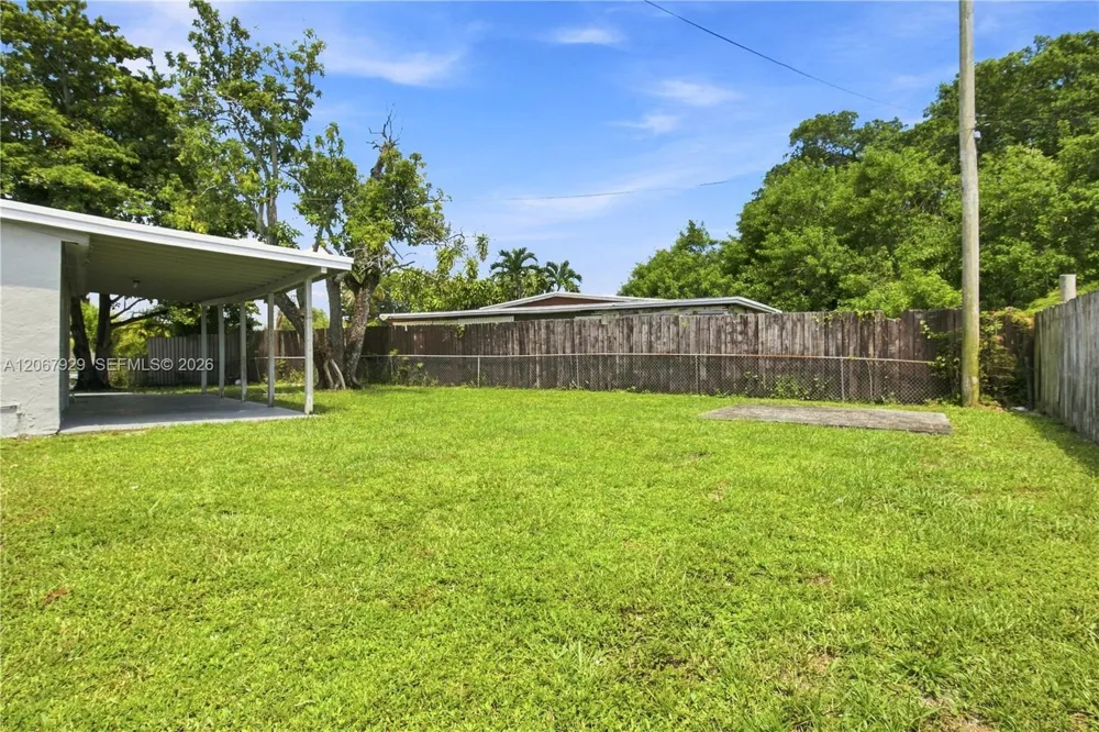 4160 SW 36th St West Park, FL 33023