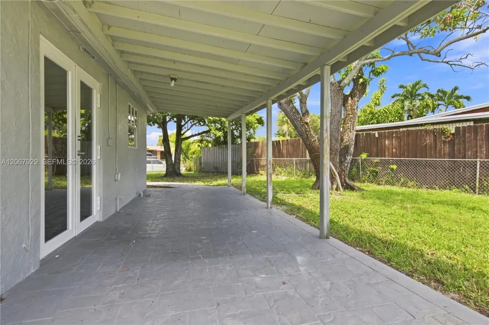 4160 SW 36th St West Park, FL 33023