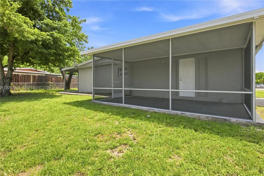 4160 SW 36th St West Park, FL 33023