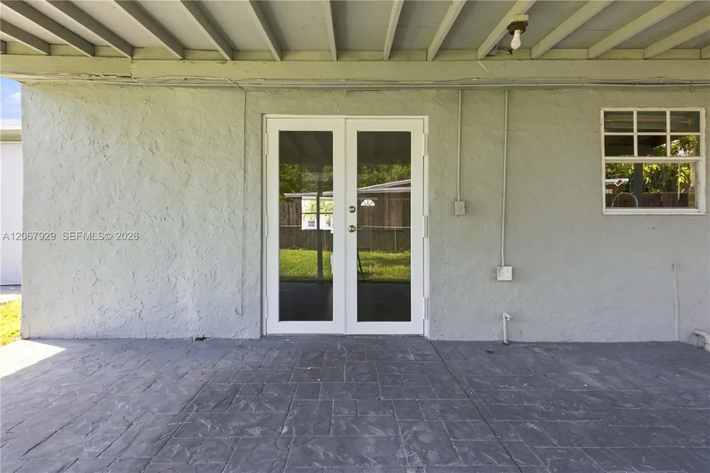 4160 SW 36th St West Park, FL 33023
