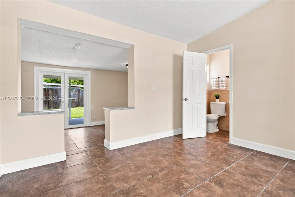 4160 SW 36th St West Park, FL 33023