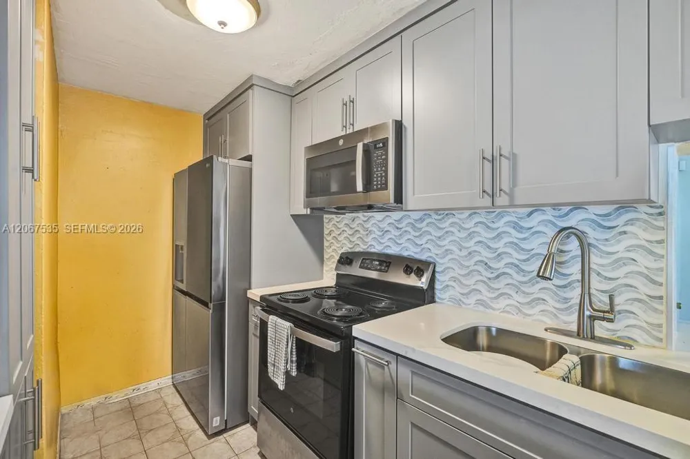 16520 NW 18th Ave Miami Gardens, FL 33054