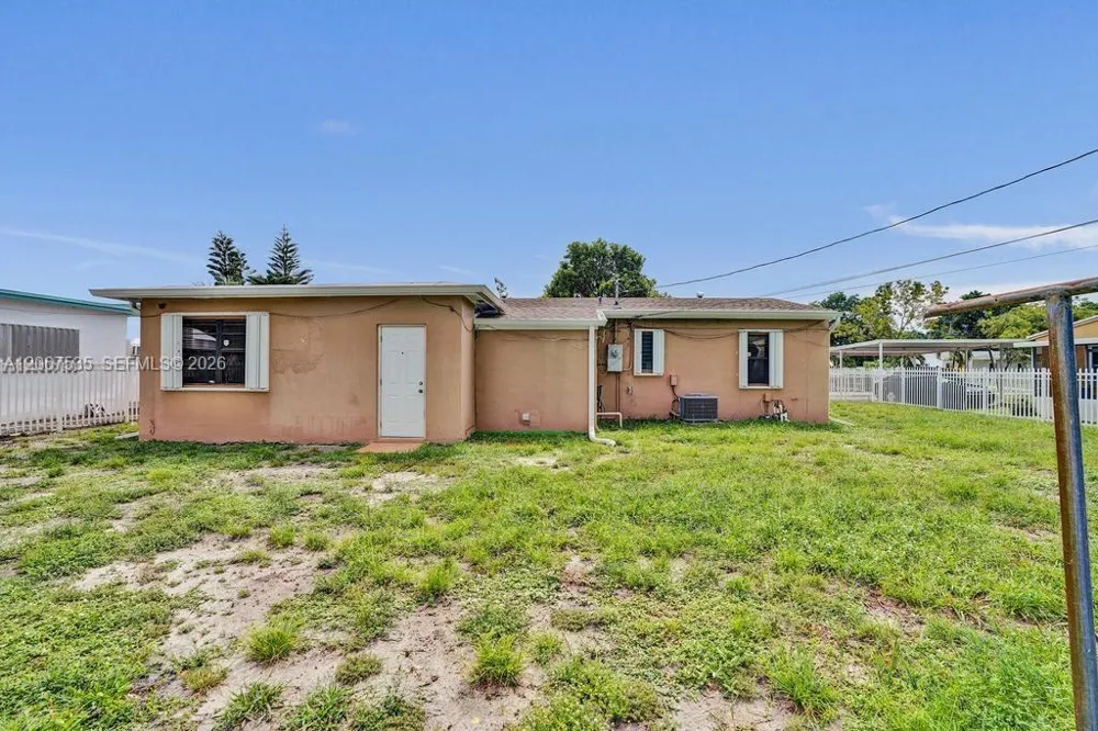 16520 NW 18th Ave Miami Gardens, FL 33054