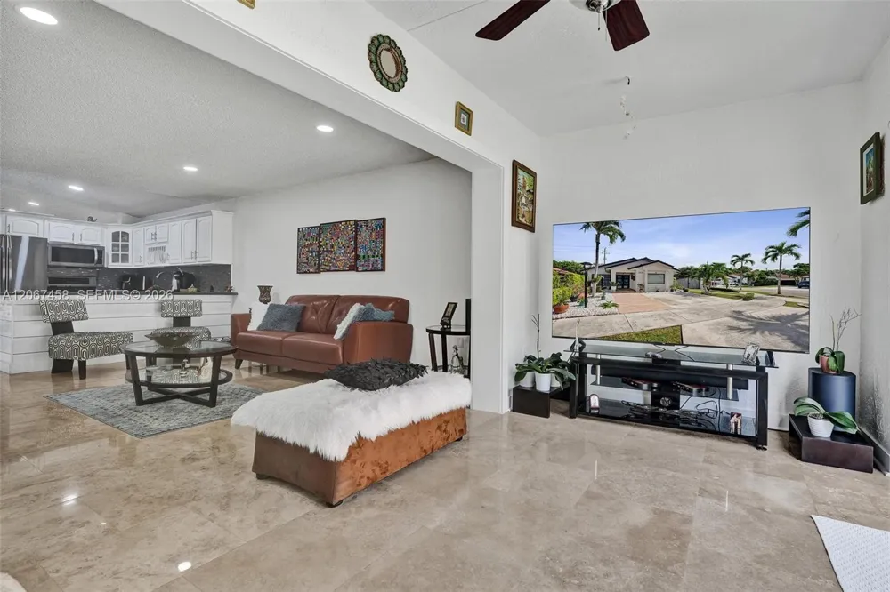 14335 SW 112th Ter Miami, FL 33186
