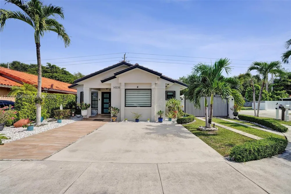 14335 SW 112th Ter Miami, FL 33186