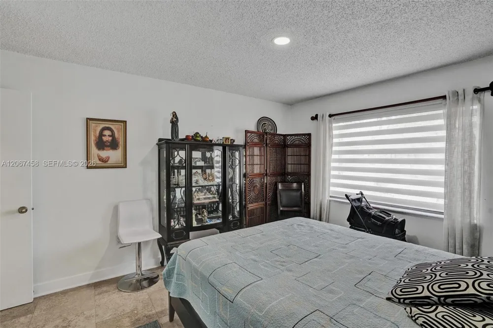 14335 SW 112th Ter Miami, FL 33186