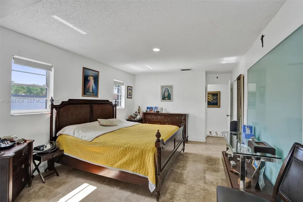 14335 SW 112th Ter Miami, FL 33186
