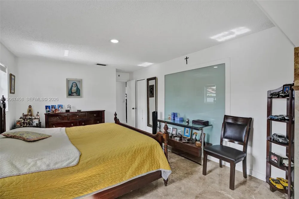 14335 SW 112th Ter Miami, FL 33186