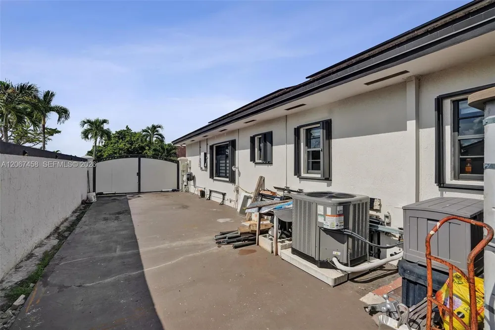 14335 SW 112th Ter Miami, FL 33186