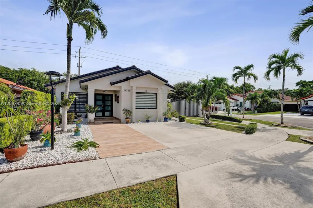 14335 SW 112th Ter Miami, FL 33186