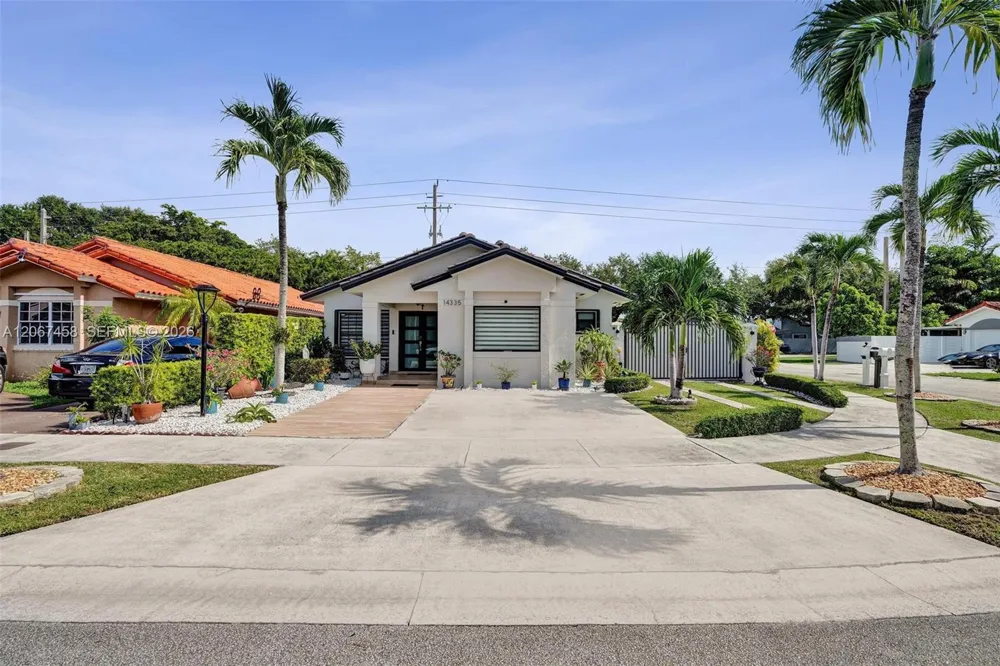 14335 SW 112th Ter Miami, FL 33186
