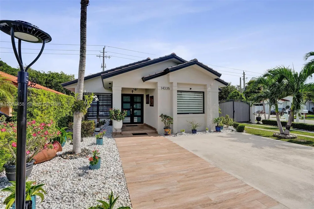 14335 SW 112th Ter Miami, FL 33186