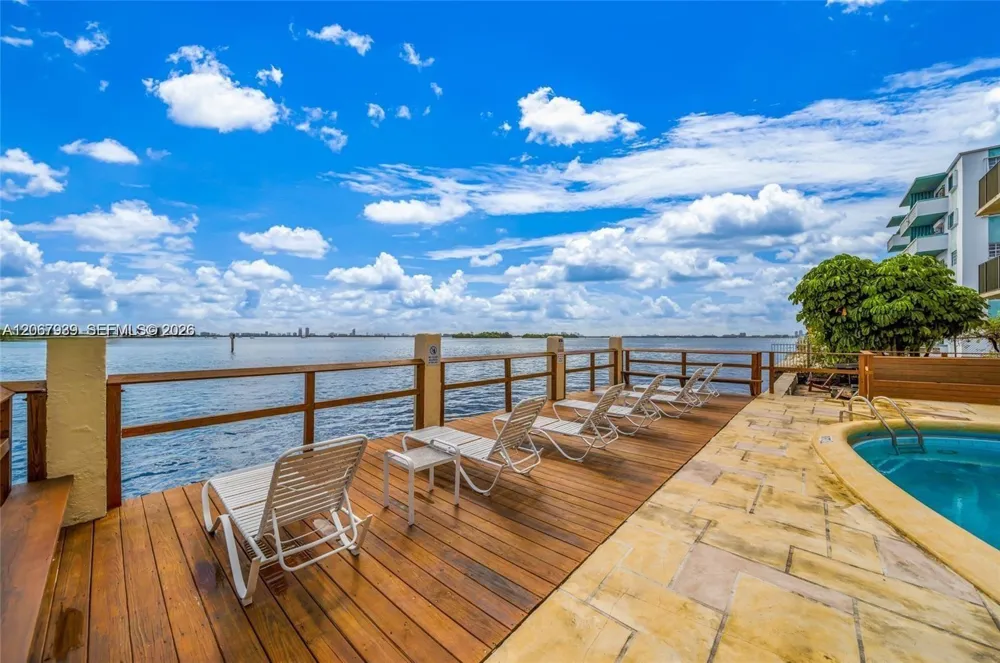 7845 NE Bayshore Ct #12A Miami, FL 33138