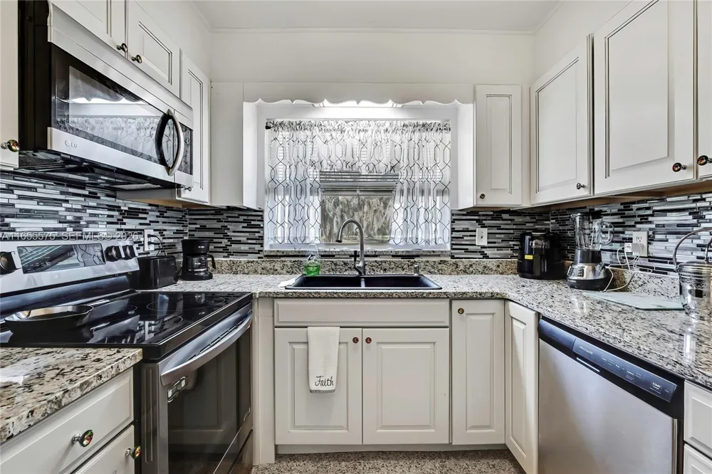 685 Afterglow Cir Other City - In The State Of Florida, FL 34429