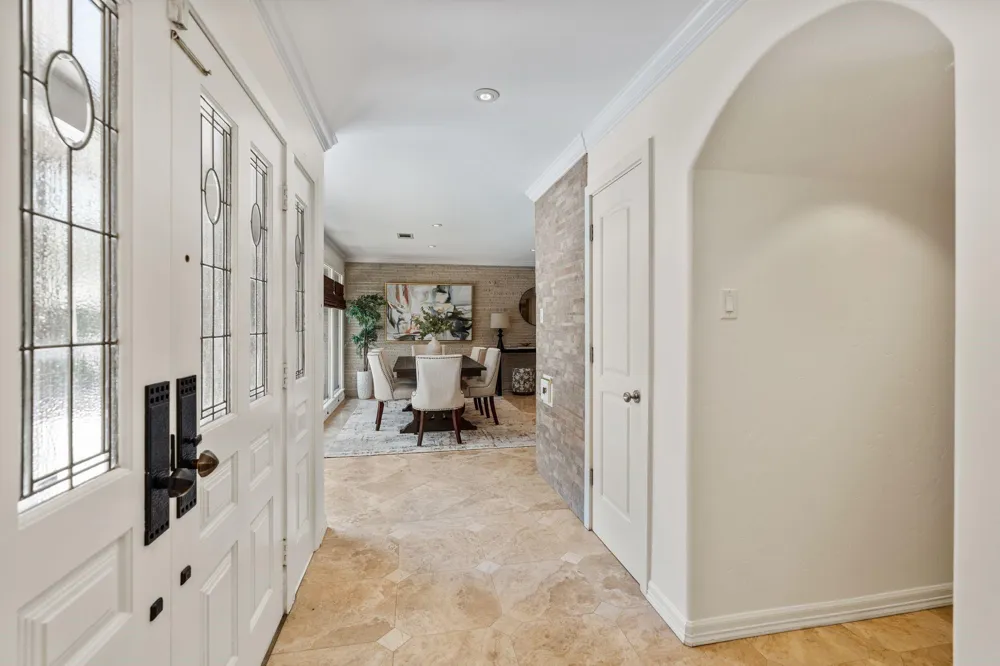 10034 Meadow Lake Lane Houston, TX 77042