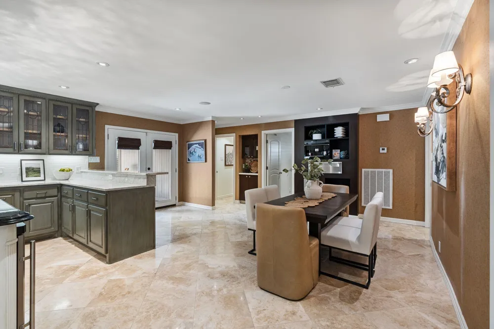 10034 Meadow Lake Lane Houston, TX 77042