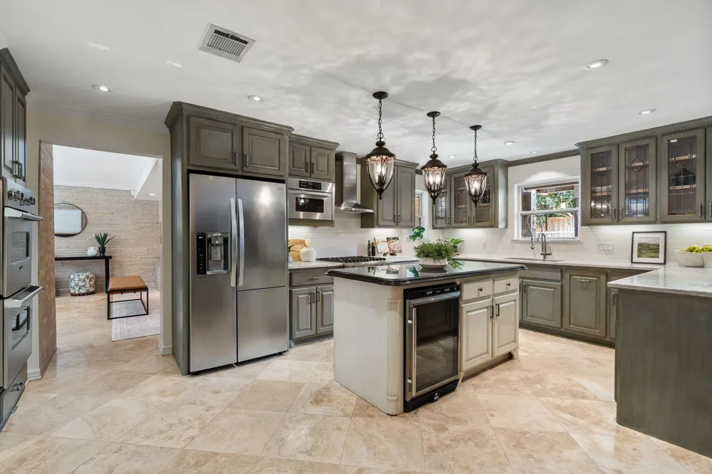 10034 Meadow Lake Lane Houston, TX 77042