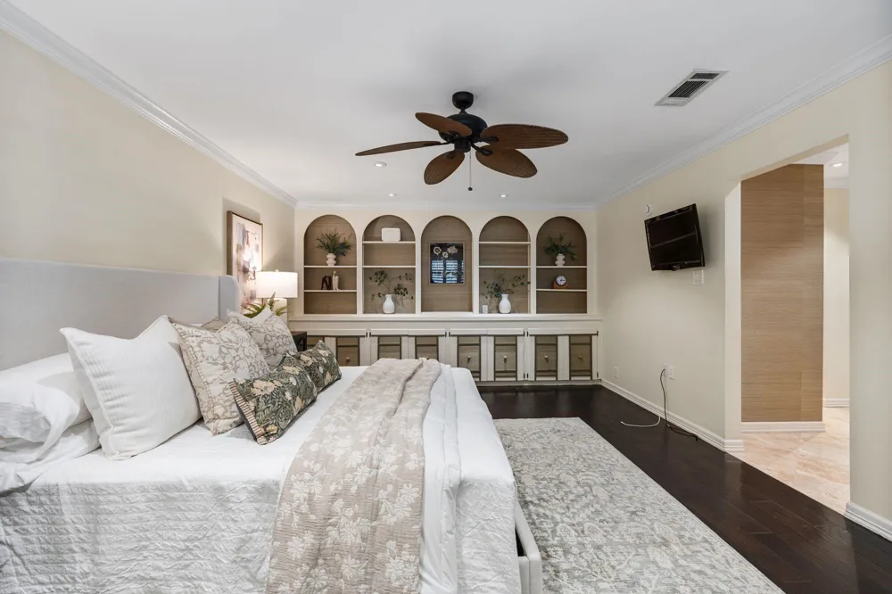 10034 Meadow Lake Lane Houston, TX 77042