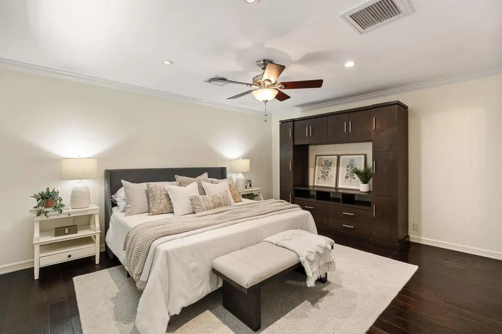 10034 Meadow Lake Lane Houston, TX 77042
