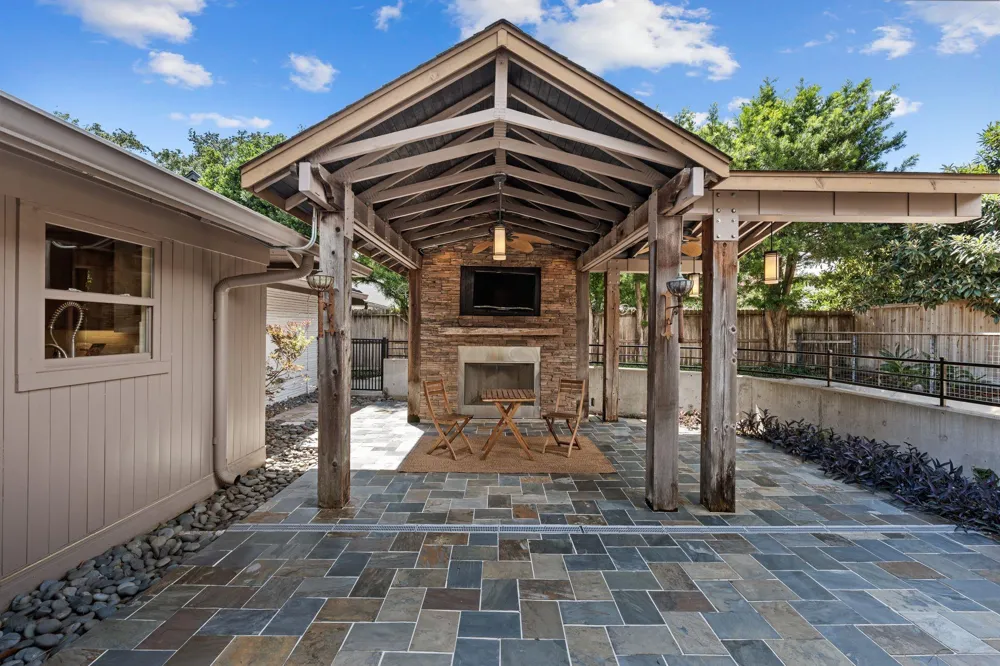 10034 Meadow Lake Lane Houston, TX 77042