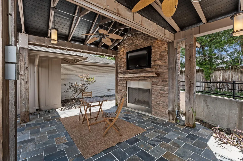 10034 Meadow Lake Lane Houston, TX 77042