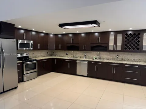 20401 NE 30th Ave #124-8