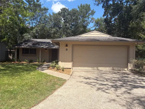 9 Wolfhound Lane