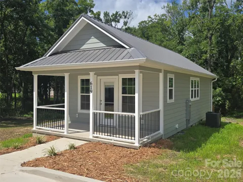 619 Railroad Avenue