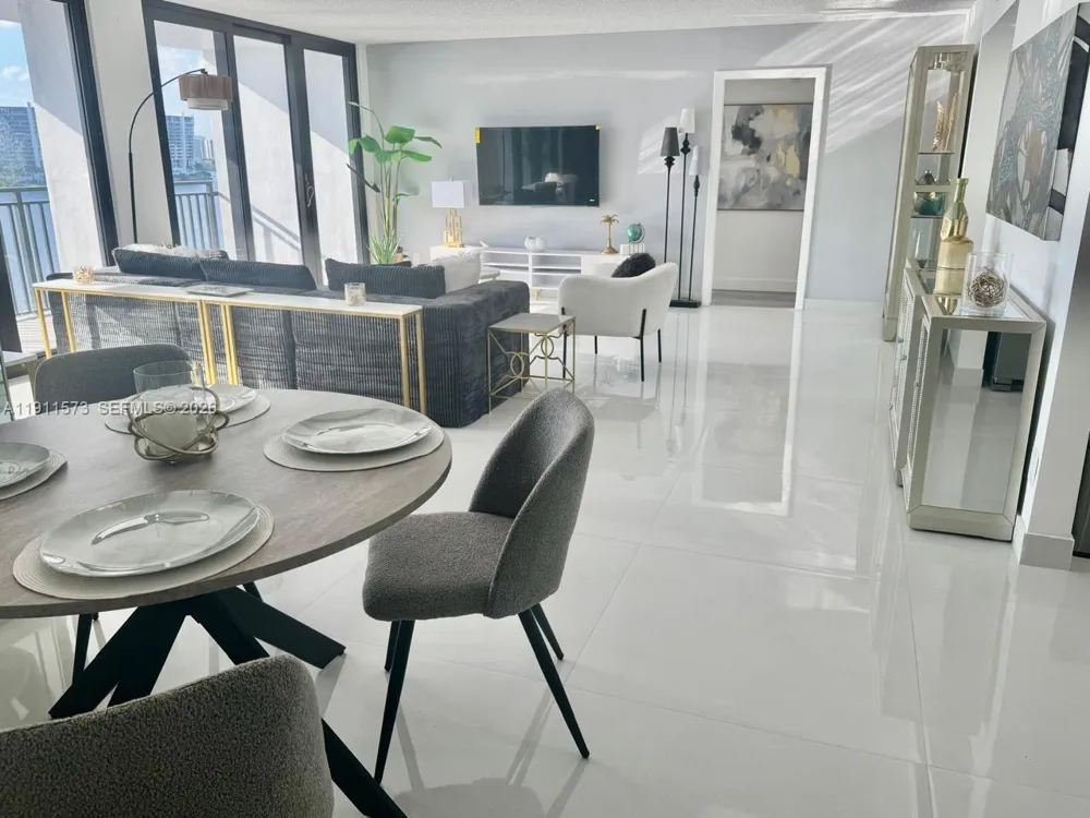17720 Bay Rd #803 Sunny Isles Beach, FL 33160