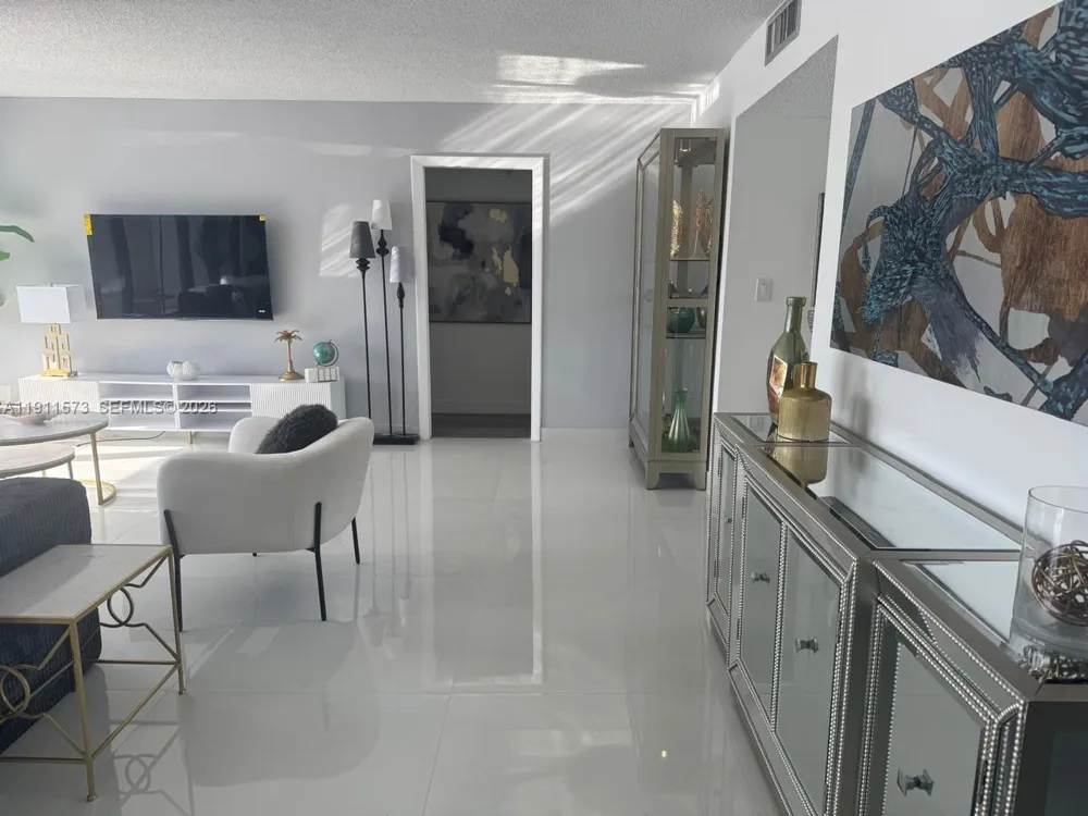 17720 Bay Rd #803 Sunny Isles Beach, FL 33160