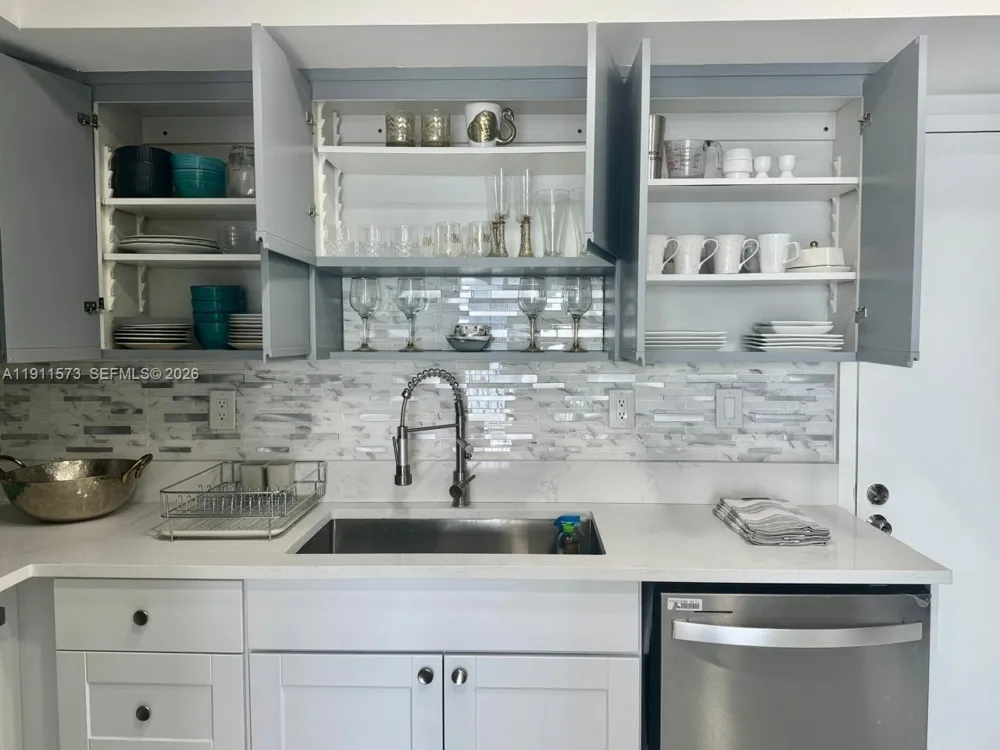 17720 Bay Rd #803 Sunny Isles Beach, FL 33160