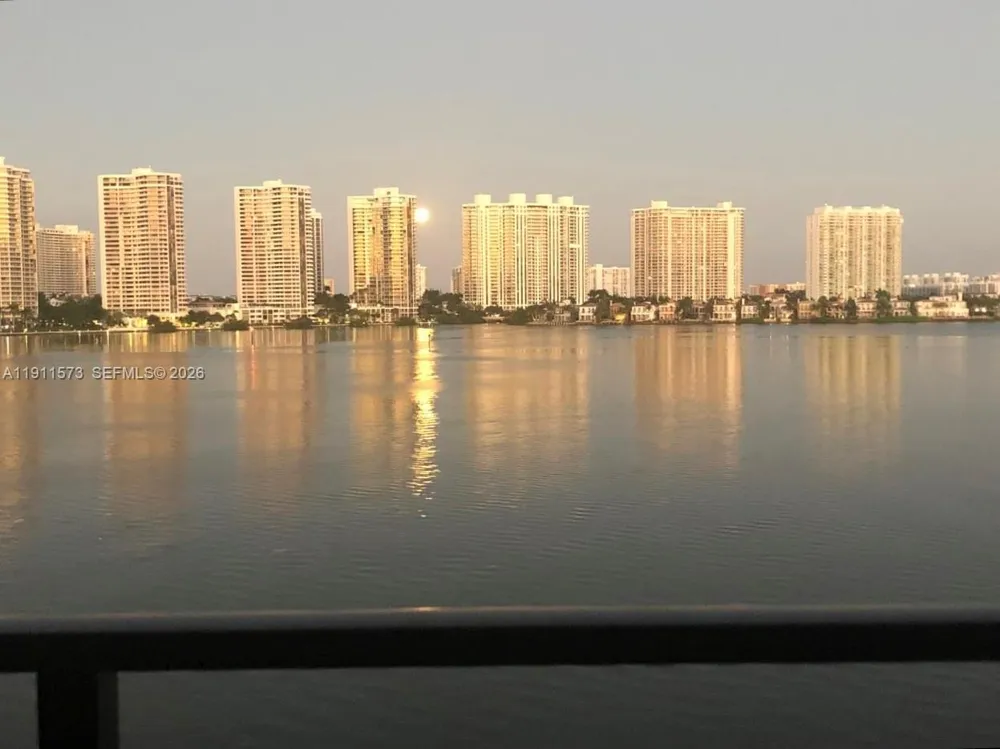 17720 Bay Rd #803 Sunny Isles Beach, FL 33160