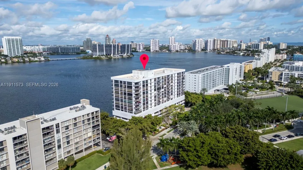 17720 Bay Rd #803 Sunny Isles Beach, FL 33160