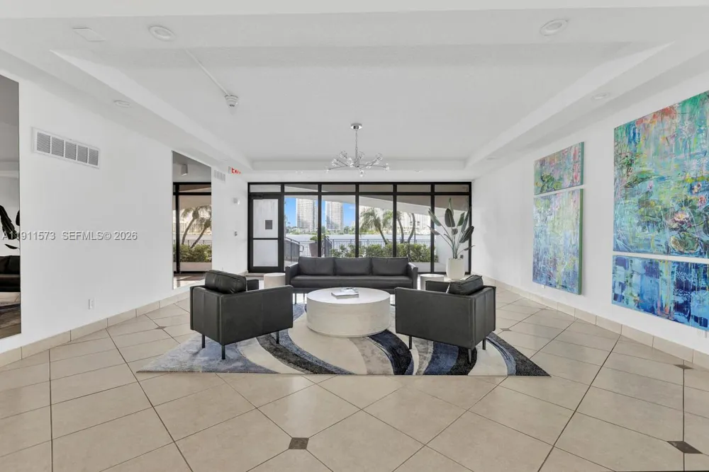17720 Bay Rd #803 Sunny Isles Beach, FL 33160