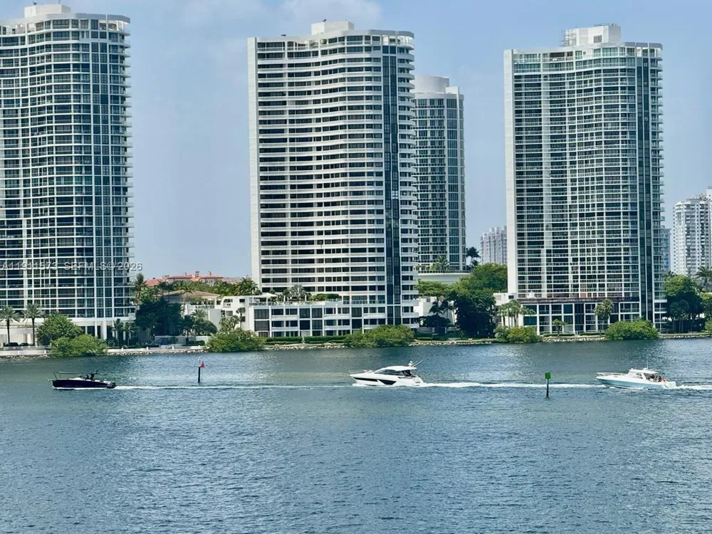 17720 Bay Rd #803 Sunny Isles Beach, FL 33160