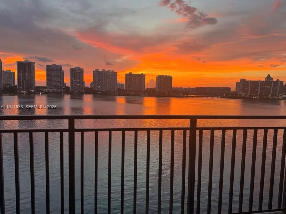 17720 Bay Rd #803 Sunny Isles Beach, FL 33160