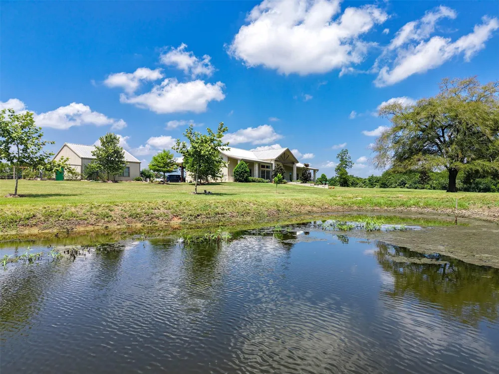 23557 Fm 1155 E Washington, TX 77880