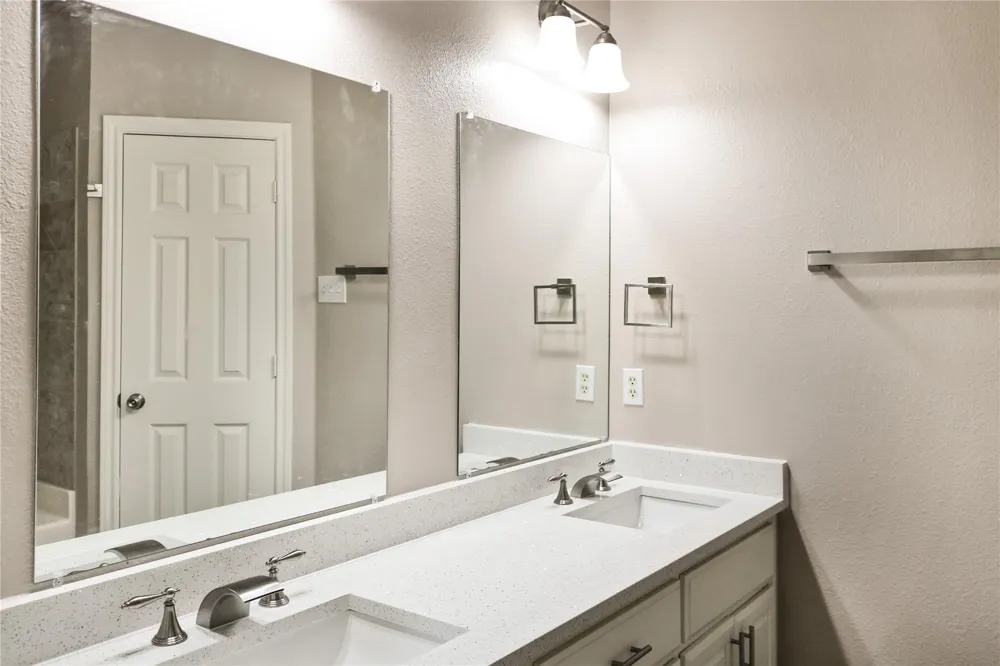 201 E Ward Drive Robinson, TX 76706