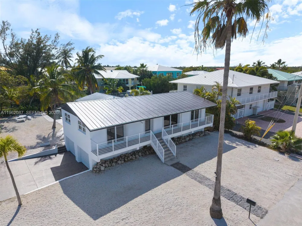 30368 Killdeer Ln Big Pine, FL 33043