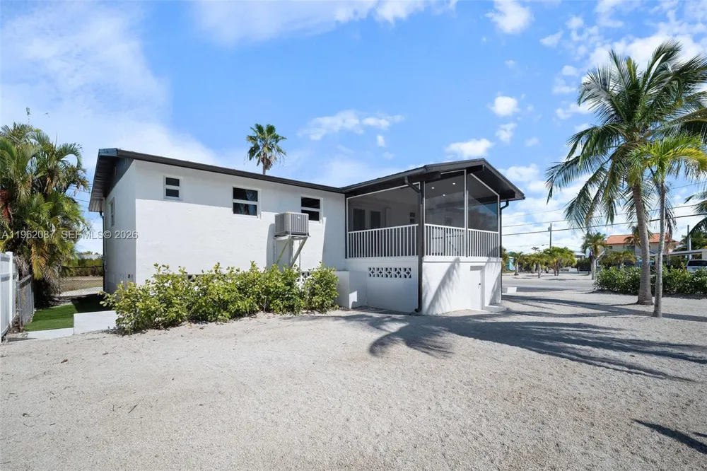 30368 Killdeer Ln Big Pine, FL 33043