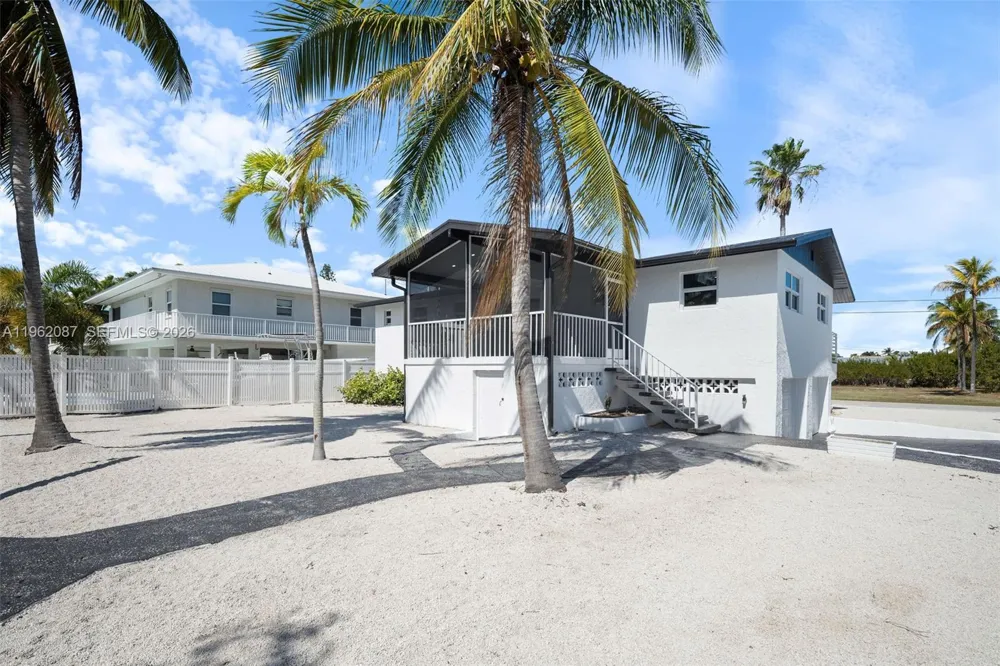 30368 Killdeer Ln Big Pine, FL 33043