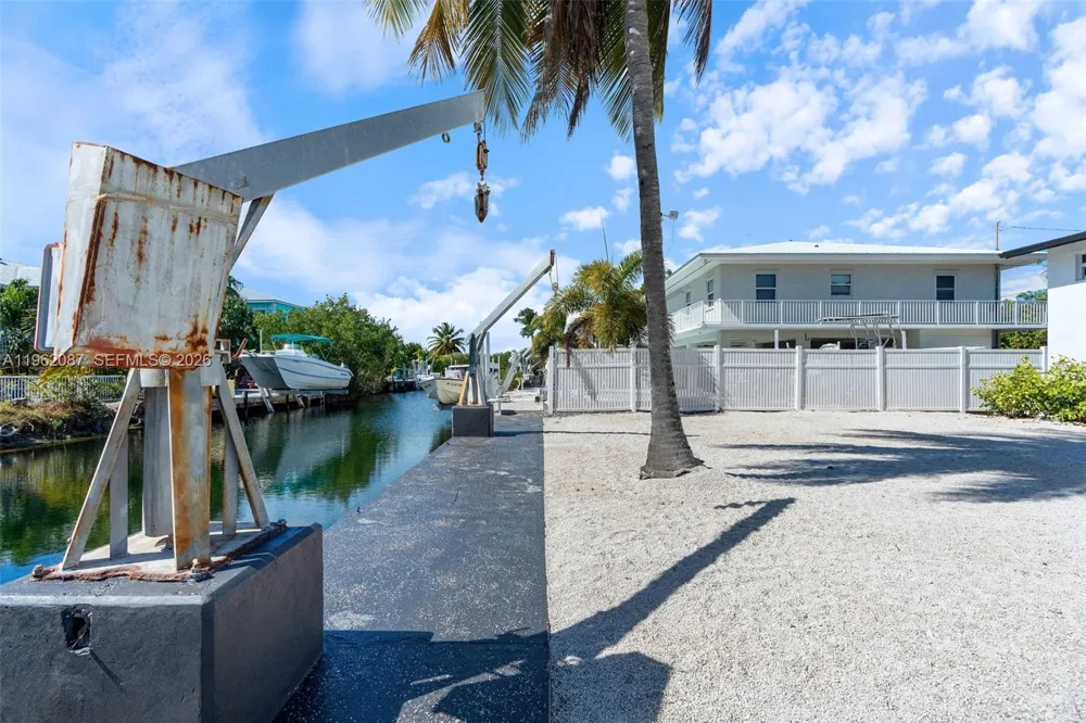 30368 Killdeer Ln Big Pine, FL 33043
